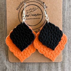 Cute-Flower Diamond in Black & White Faux Leather Earrings